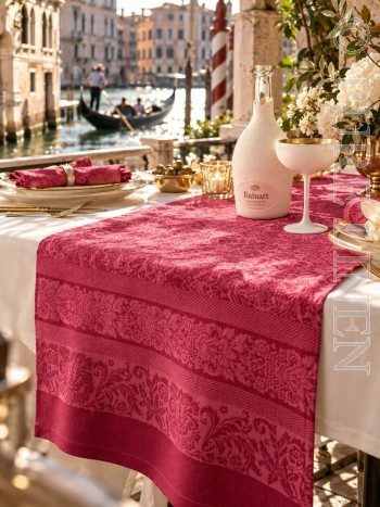 Venetian Lace Runner Raspberry